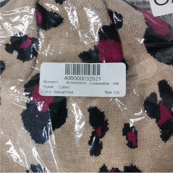 Chico's Berry Pink Leopard Print Beanie Hat Removable Faux Fur Pom Pom - Picture 9 of 10